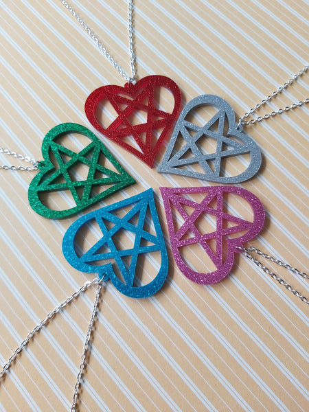 Glitter Heart Pentagram Necklace - Green – cloakandcasket