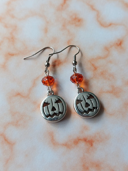 beaded pumpkin earrings - orange 