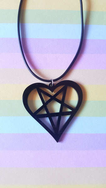 heart pentagram necklace - black 