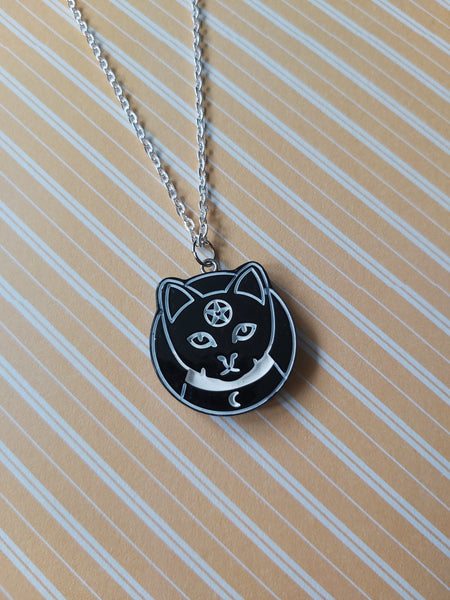 witchcraft necklace - black cat