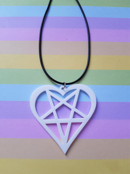 heart pentagram necklace - white